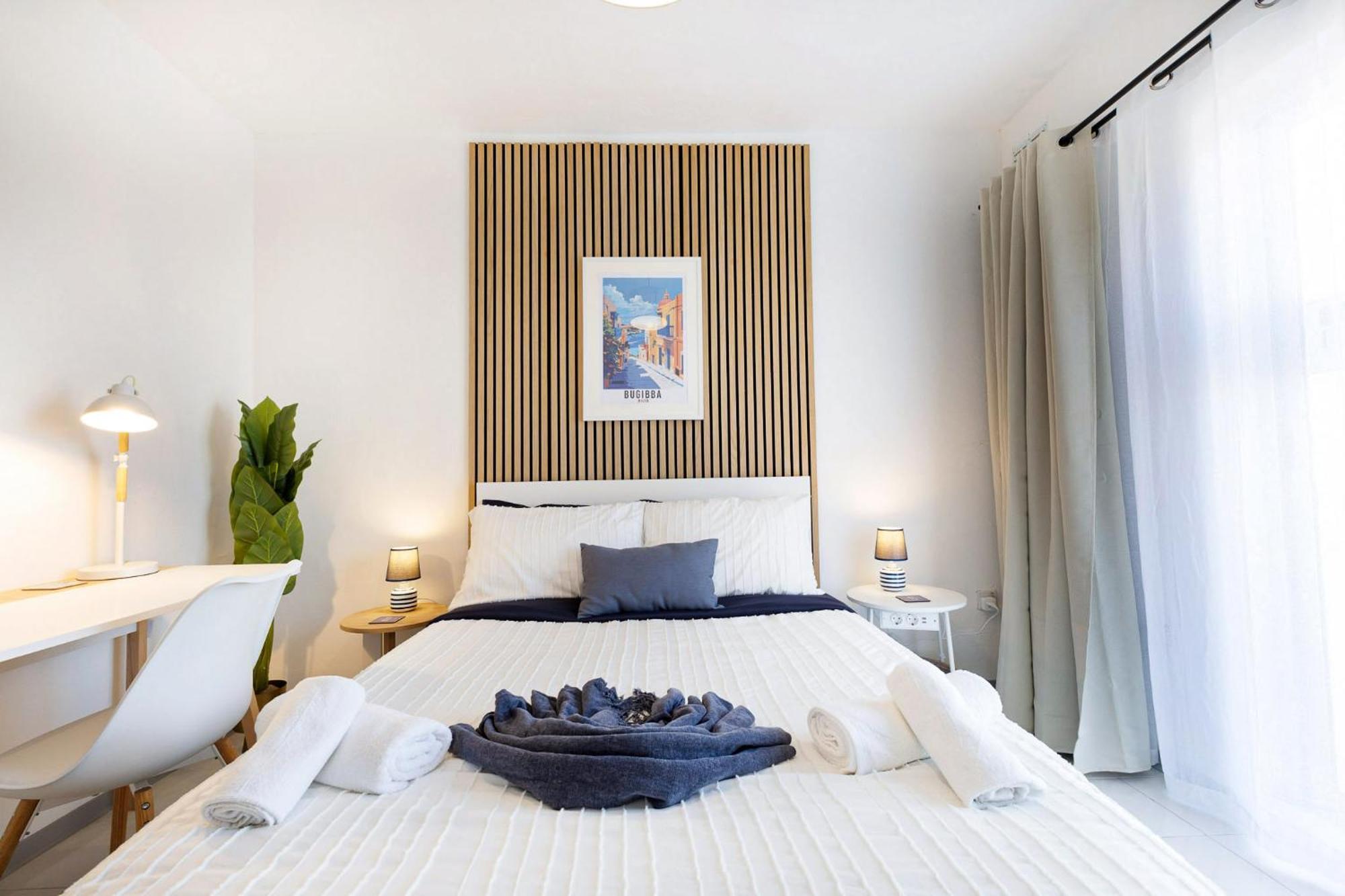 Spacious 2Br Penthouse With A Large Front-Terrace - Close To Bugibba Perched Beach St. Paul's Bay Ngoại thất bức ảnh